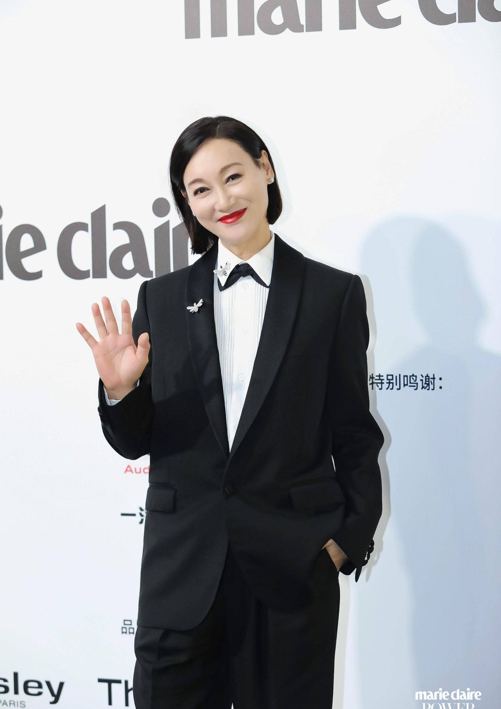 嘉人女性影响力:为什么杨幂倪妮 全部女明星都在穿"黑白西装"?