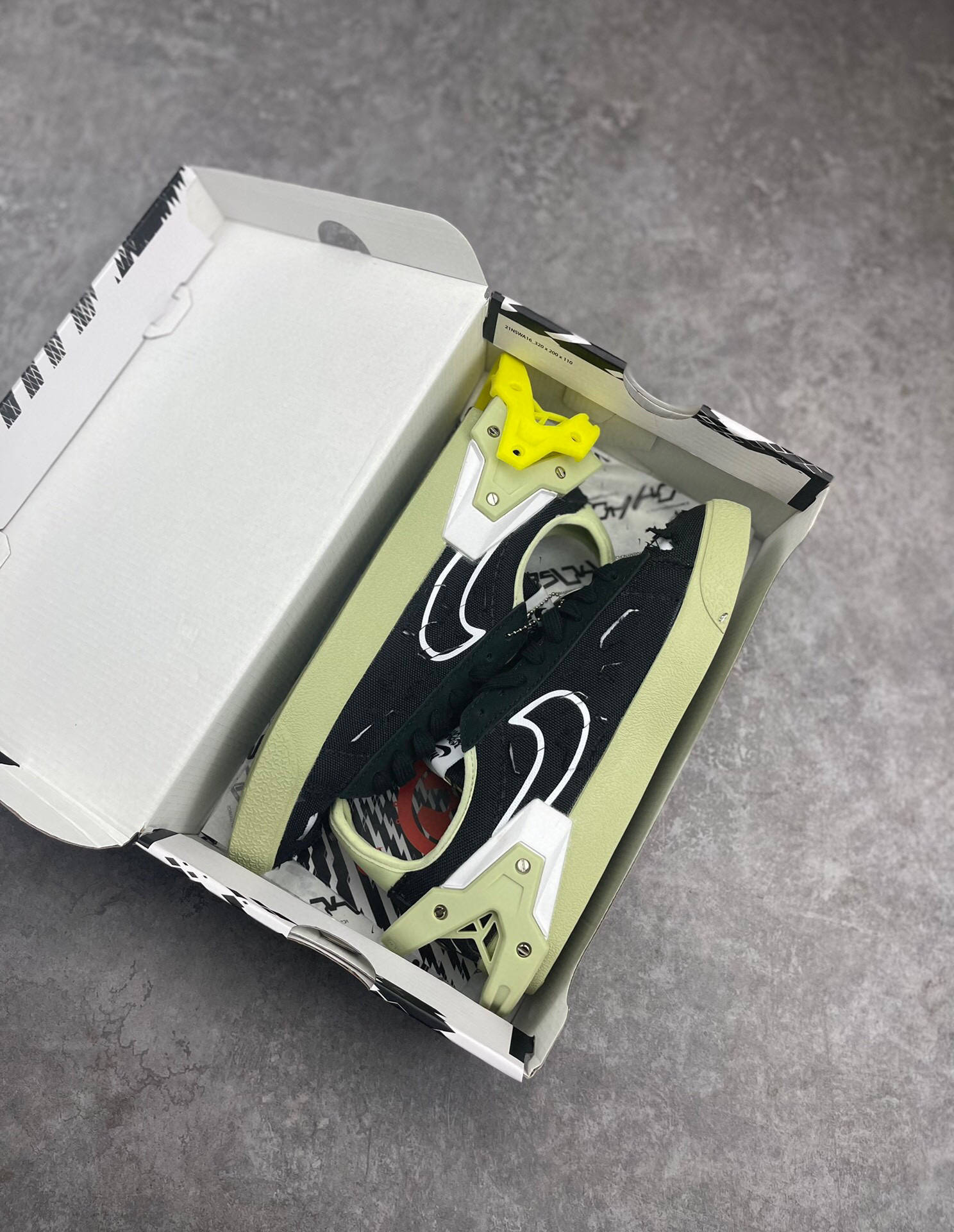 acronym x nike 配件图片