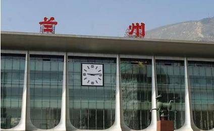 中国唯一有错字的火车站名，题字人来头不小，到现在都没改