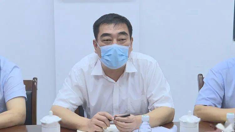 琼海市委书记田志强来到市信访局接待来访群众_相关_疫情_问题