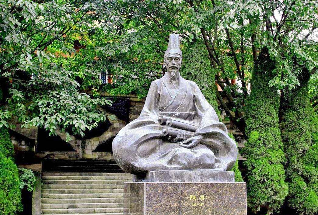 陈寿曾在《三国志》中明确反对孙休的做法,他认为"休以旧爱宿恩,任用