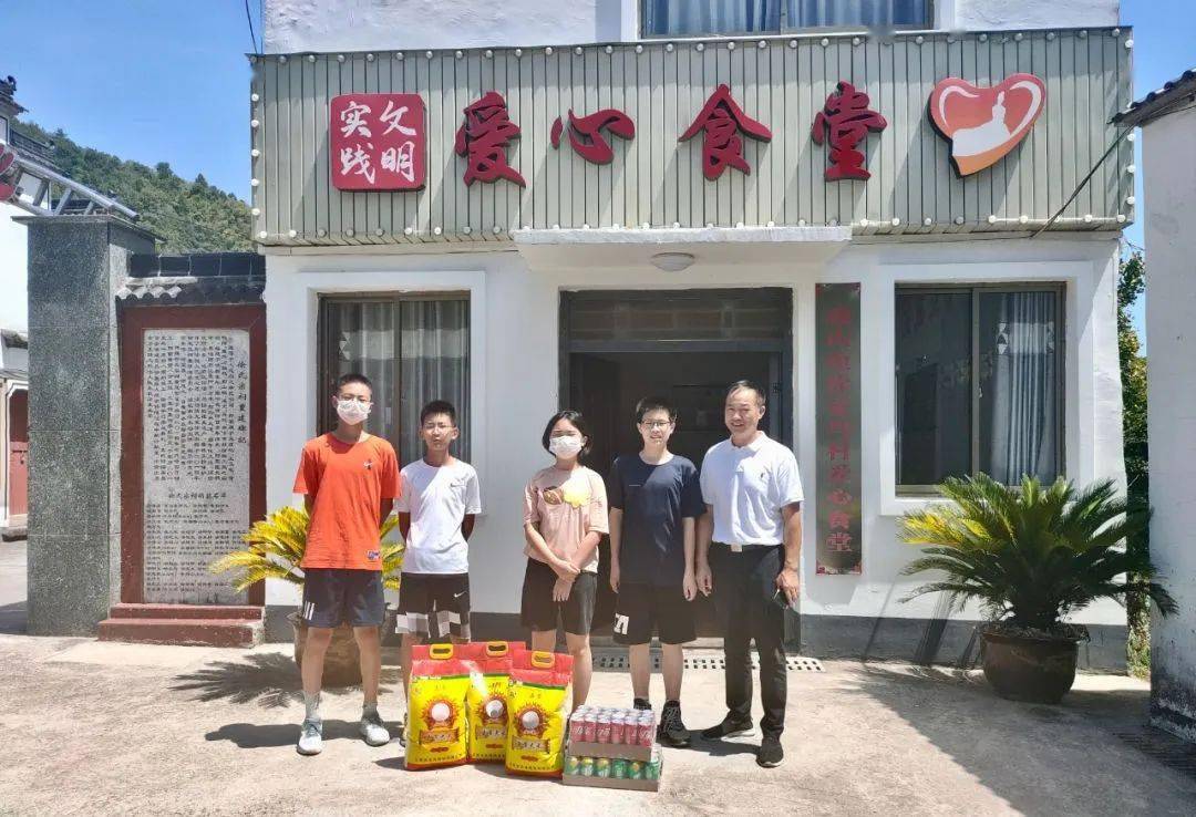 年夜饭大礼包|桐城爱心年夜饭暖人心16年