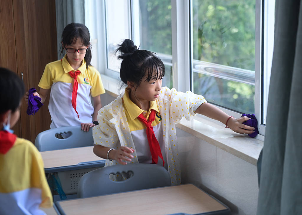 浙江湖州:劳动实践教育开启"开学第一课"_龙泉小学_徐昱_新华社