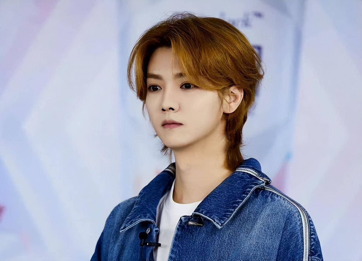 鹿晗狼尾造型直播亮相,自曝正在筹备秘密东西,疑似向关晓彤求婚_时间