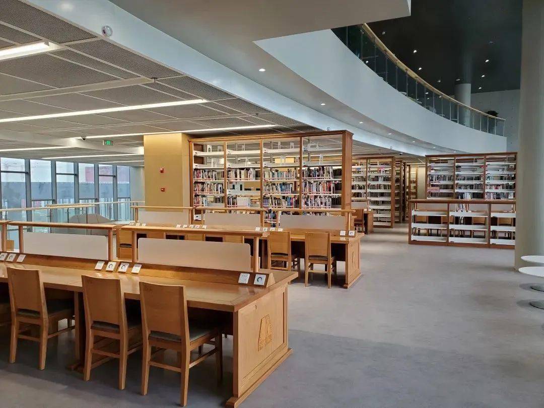 亲爱的同学,北京电影学院图书馆欢迎你!_校区_阅览室_海淀