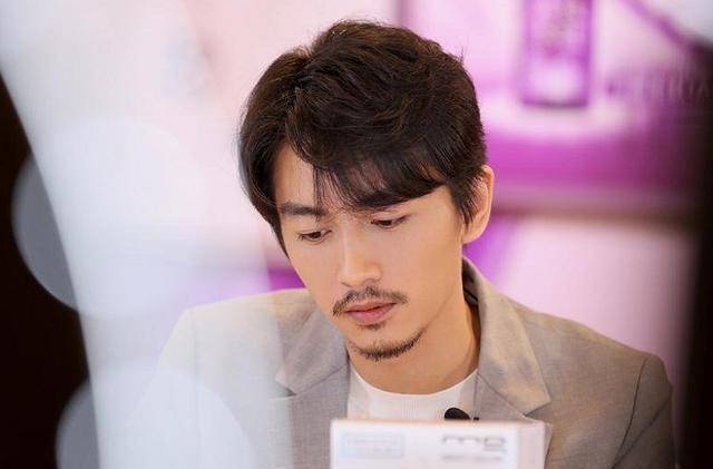 陈晓新造型重回颜值新巅峰!