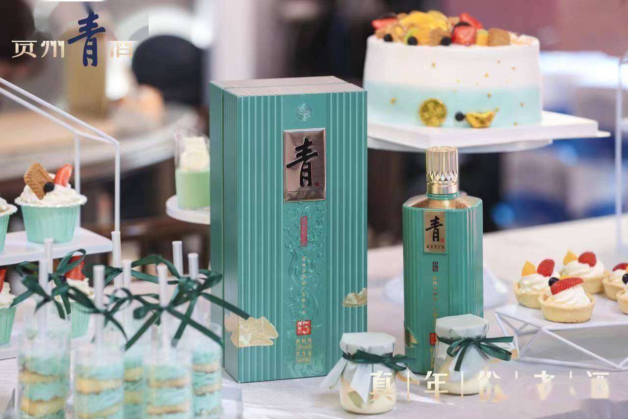专家的指导下,从大曲制作,酒体酿造,酒体设计等全面学习酿造酱香白酒