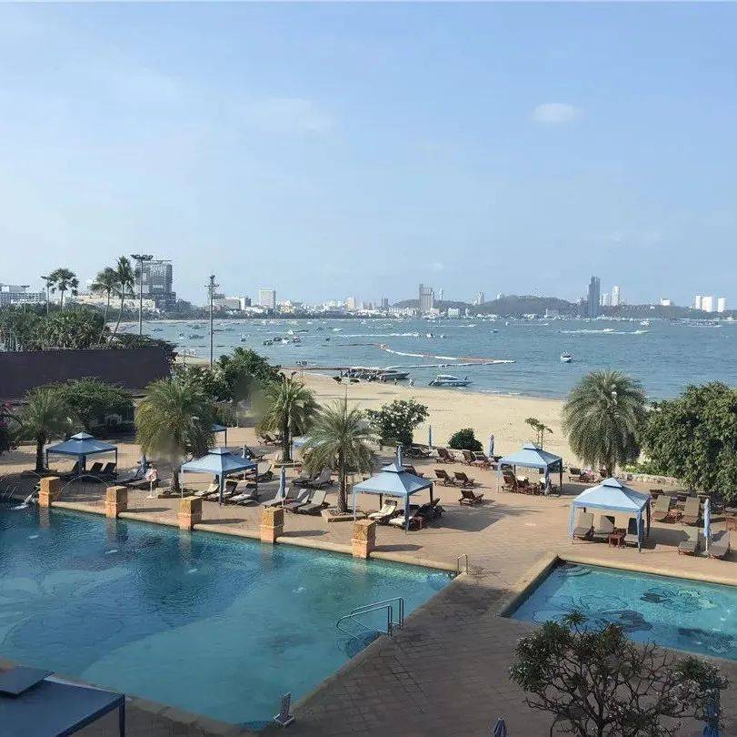 旺季破千！如今599元打卡“东方小泰国”，住双月湾檀悦都喜天丽度假酒店_泳池_海景_边际