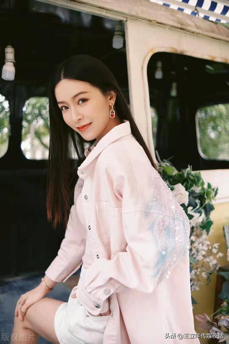 文咏珊misssixty代言写真:花团锦簇又是一年五月天,热辣小甜心_王立年