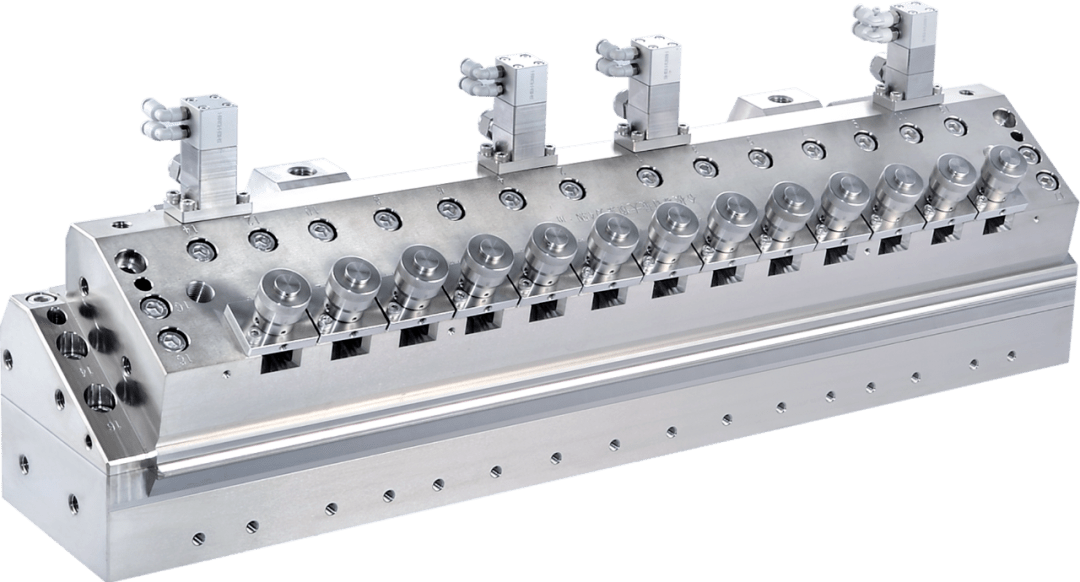 w(coating weight)的上下层流量监控方案相比,曼恩斯特自主开发了流量