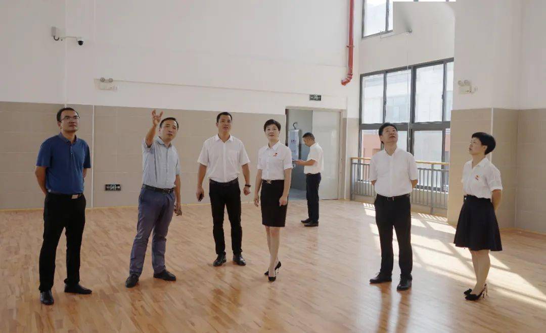 批复文件长乐区人民政府副区长陈航星向营前校区授牌长乐区人民政府副