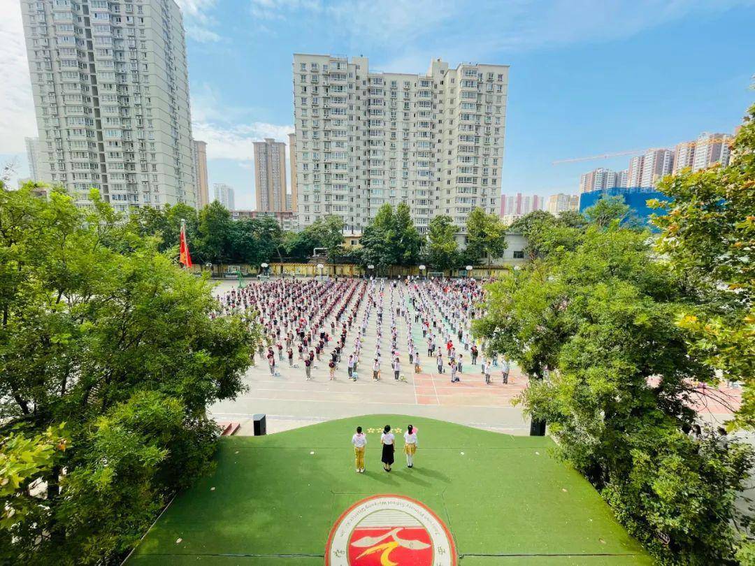 未央区枣园小学2022-2023学年度第一学期开学典礼_师生_徐主任_风铃