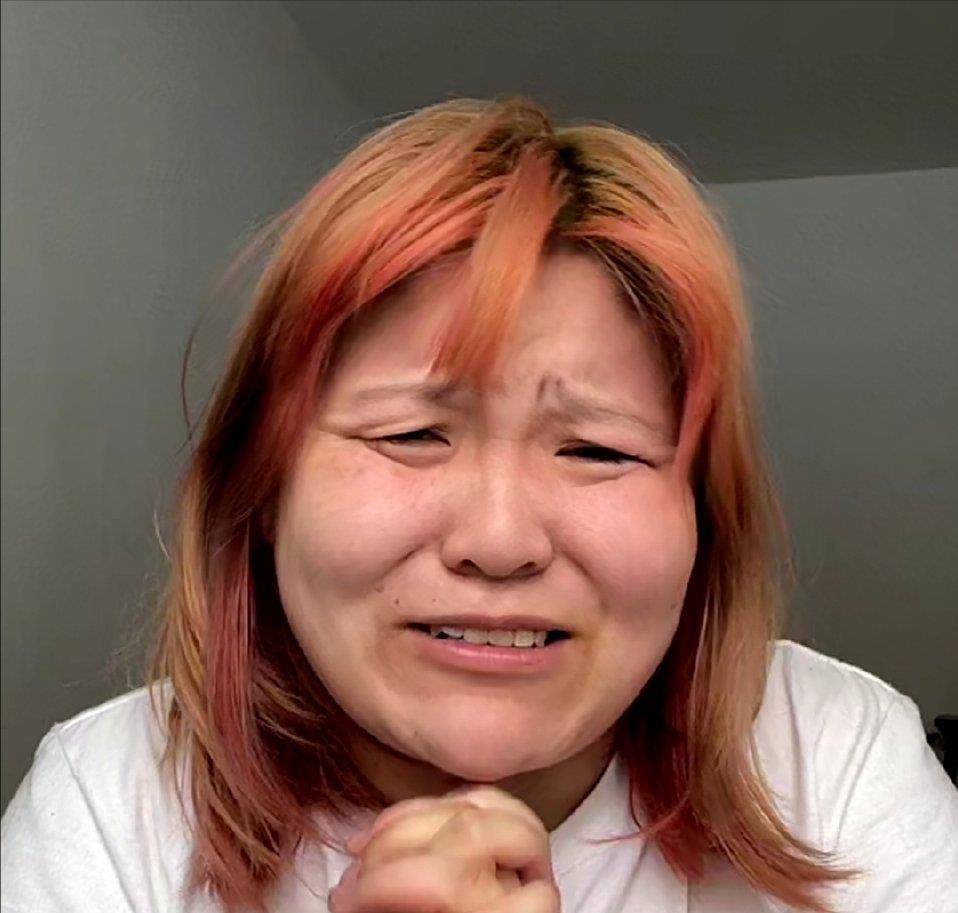 突然尝到了走红的甜头,一向有点自卑的郭老师索性