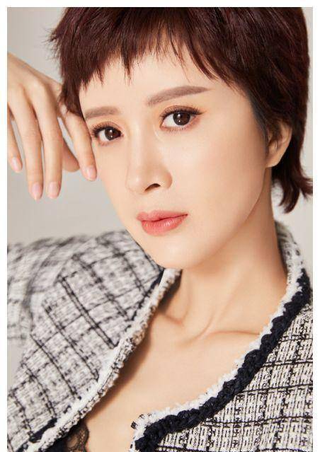 过上了夫唱妇随,相夫教子的生活,而这金巧巧便是其中一位代表性女演员