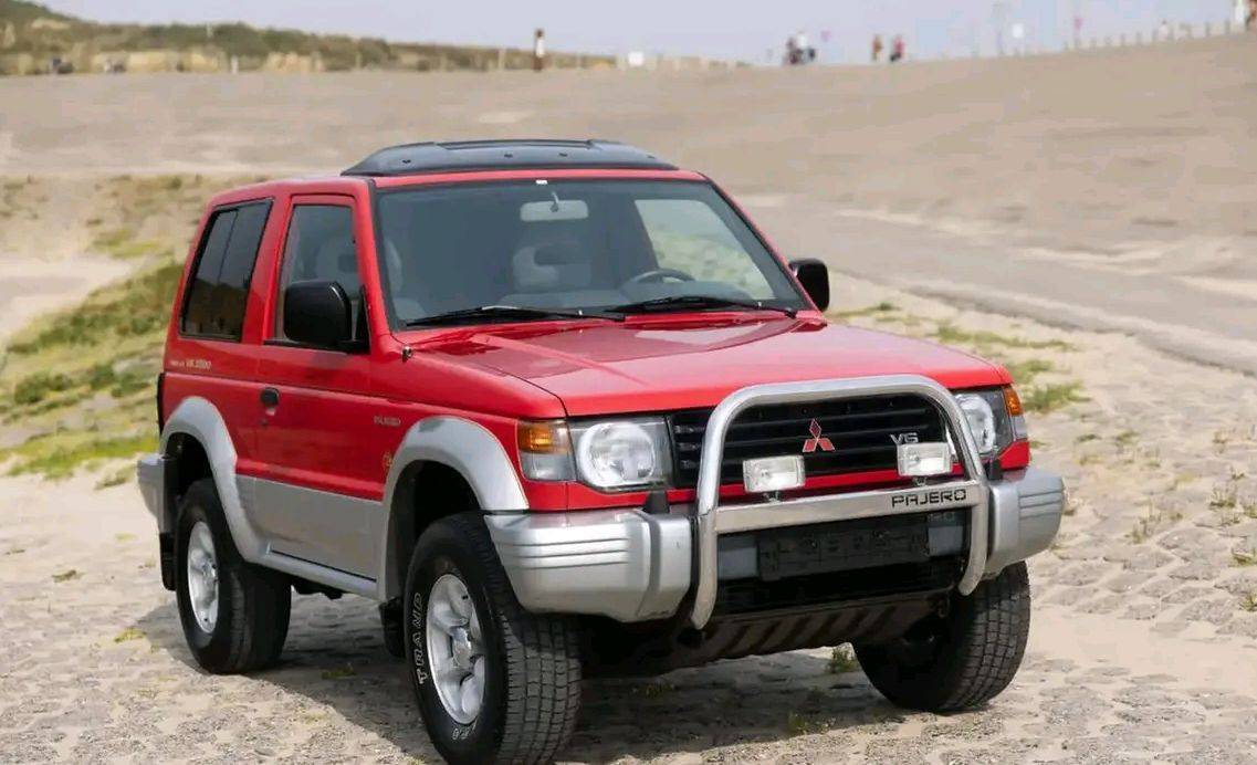 铃木吉姆尼"老大哥",实拍双门帕杰罗,v6引擎 分时四驱,更霸气_搜狐汽