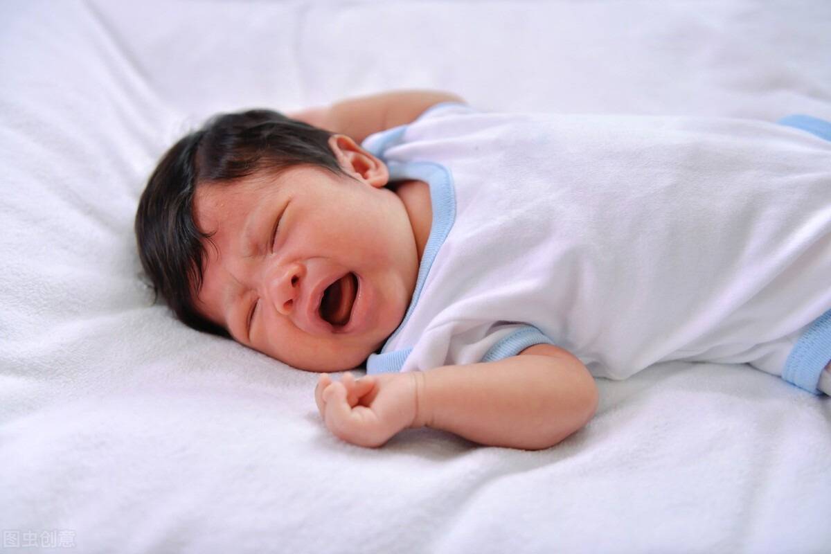 为啥3个月内的新生儿宝宝哄睡难？掌握5S哄睡法,轻松解锁哄睡技能