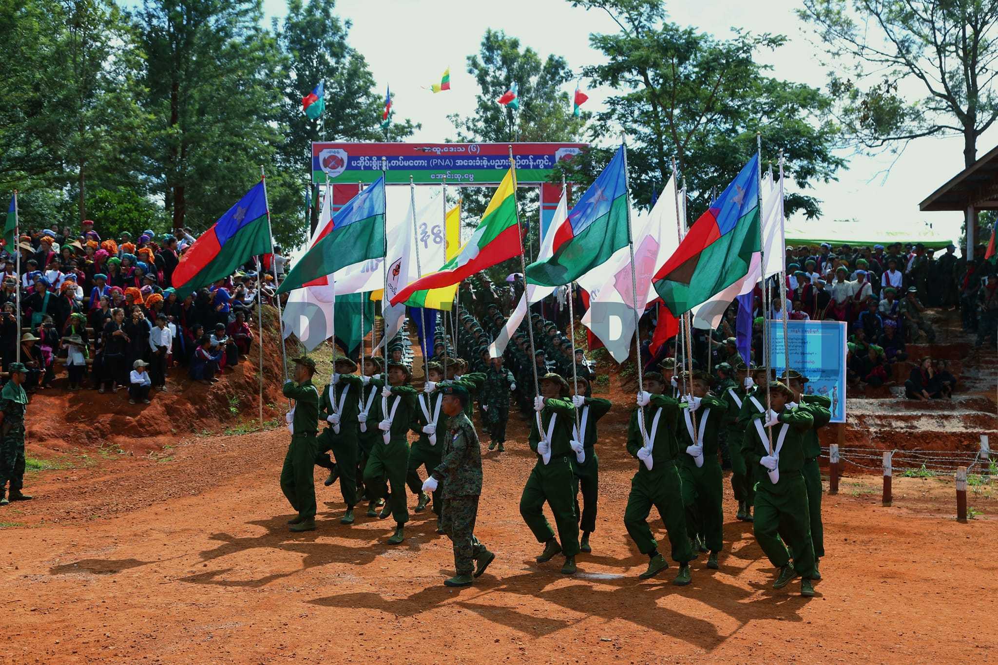 还必须热爱宗教,进行基本军事训练是为了保护缅甸135个民族免受灾难