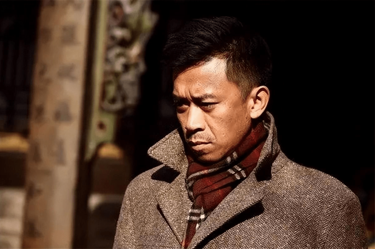 王学兵:中国手持奥运圣火第一人,三婚小15岁女主播,成人生赢家_父母