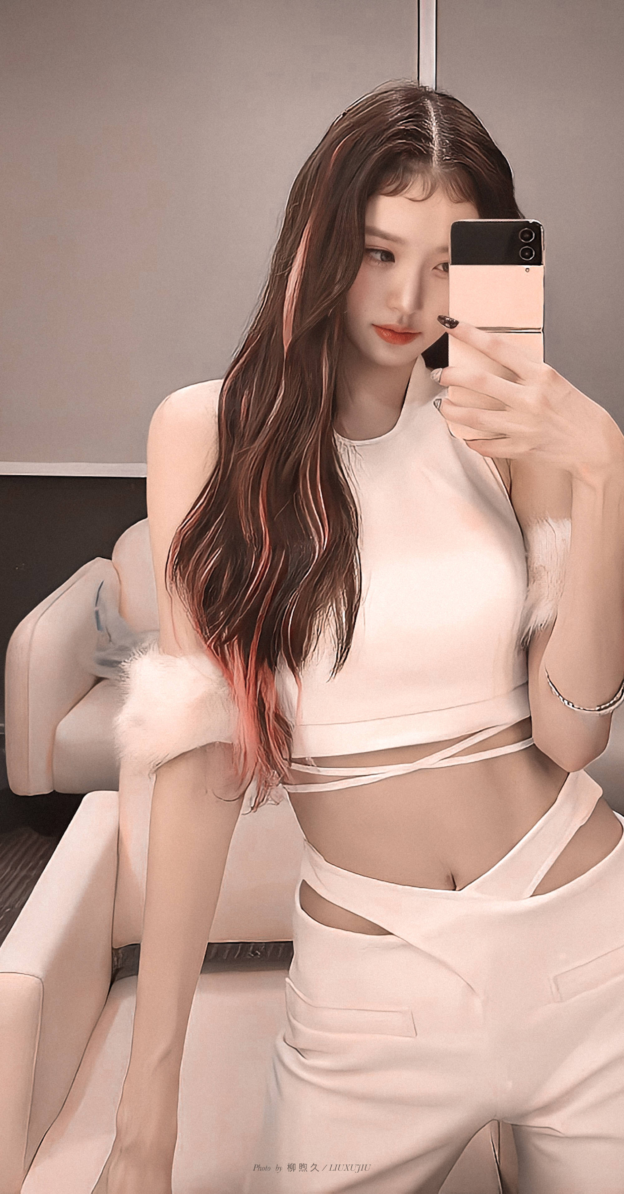 韩国当红学霸美少女,18岁逆天长腿张元英,出名趁早从中学退学_舞台