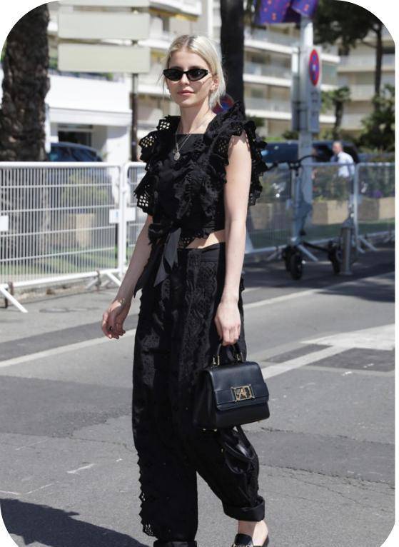 不会穿黑衬衫的女生看过来,最in"黑衬衫穿搭"指南,避免俗气感_黑色