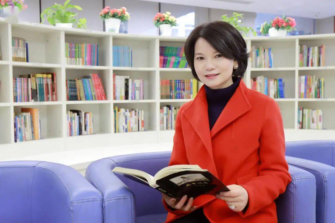 【教师风采】优秀教育工作者展播:杭州市建兰中学饶美红_教育部_全国