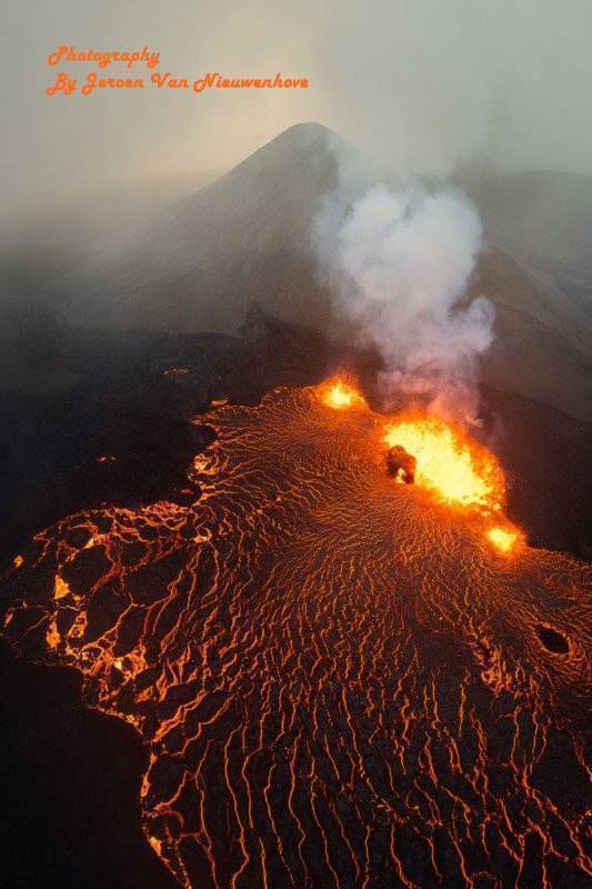 摄影图片欣赏:史上最震撼的火山喷发图景(上)