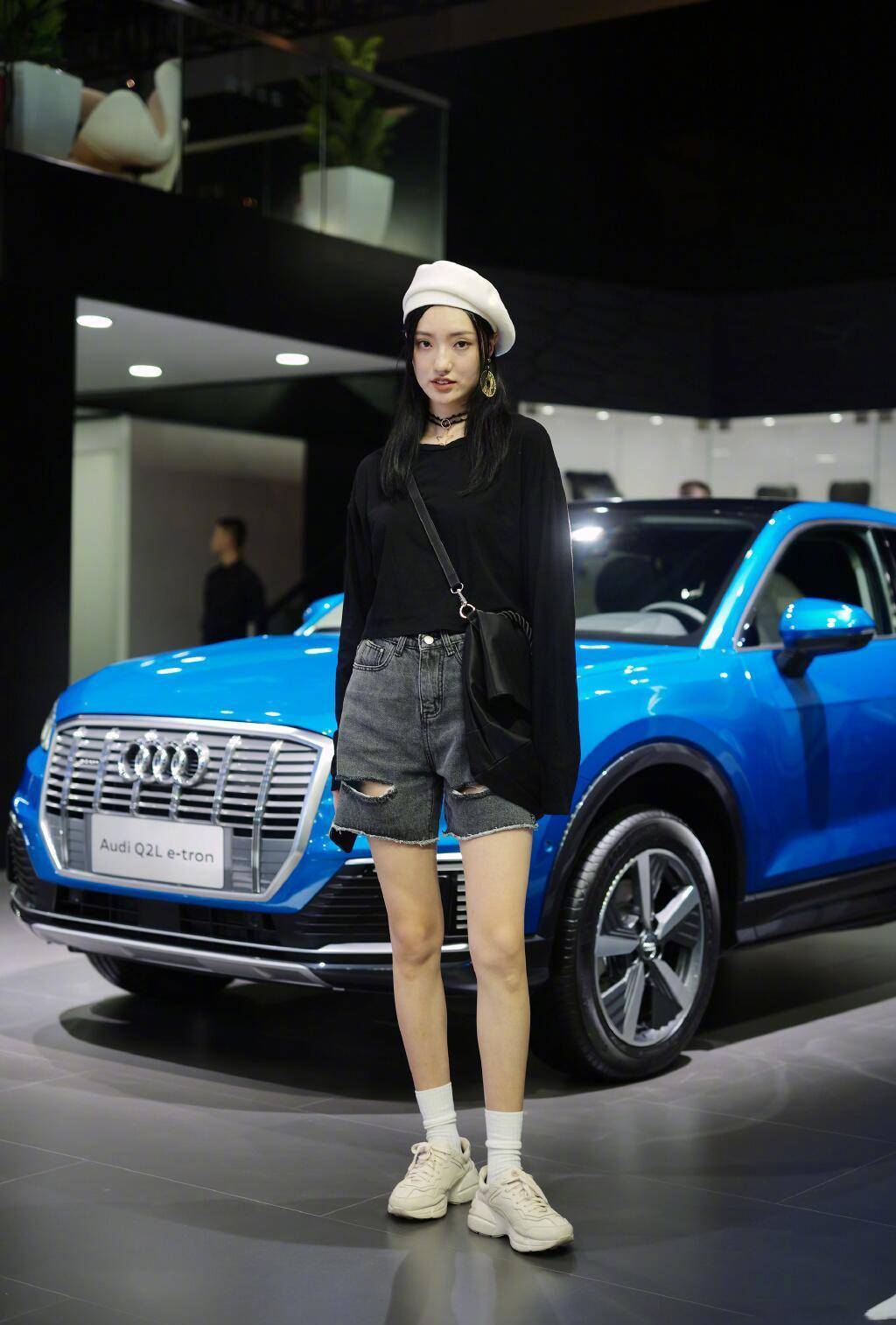 热裤 平底鞋,小个子女生这样穿,时髦,洋气还显腿长,值得借鉴