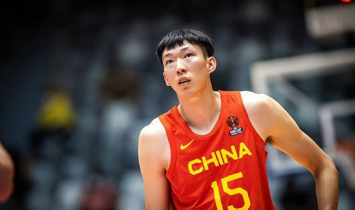 周琦退出新赛季|周琦在青岛独自训练，等待国家队加盟！ 消息来源：下赛季肯定打CBA