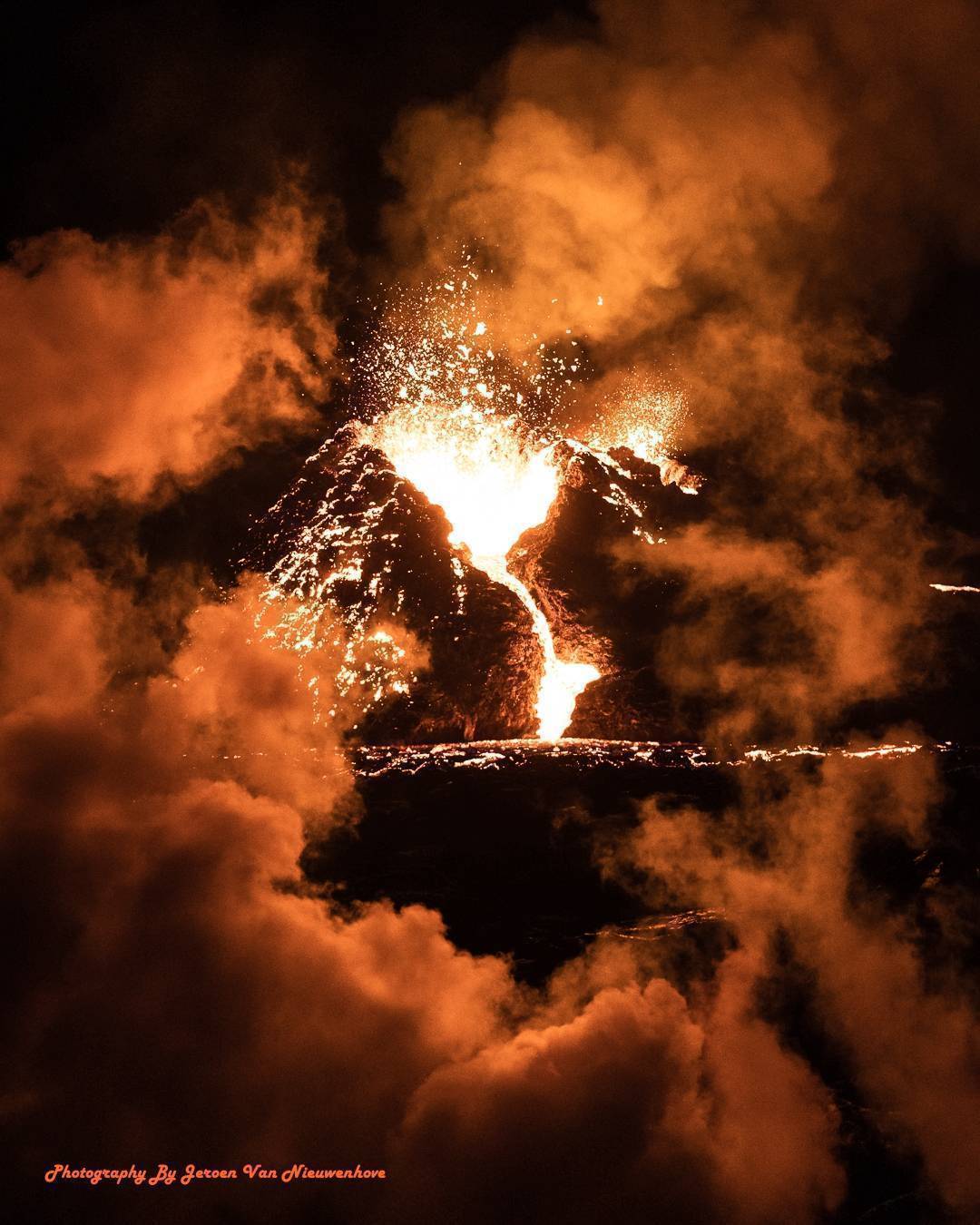 摄影图片欣赏:史上最震撼的火山喷发图景(上)_熔岩_照片_地球