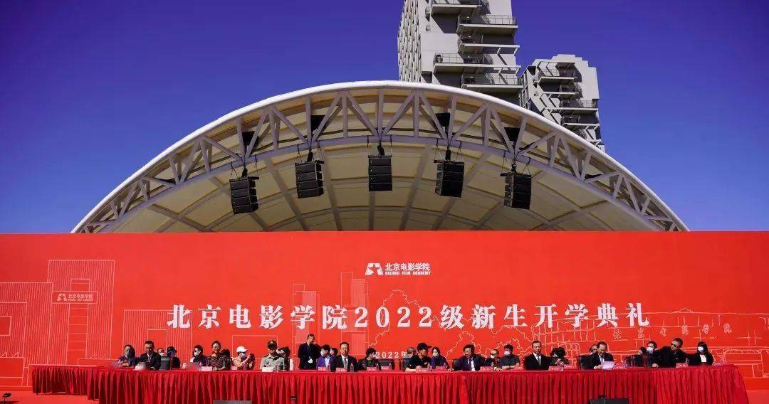 北京电影学院杰出校友,著名导演张艺谋,中国人民解放军63926部队副