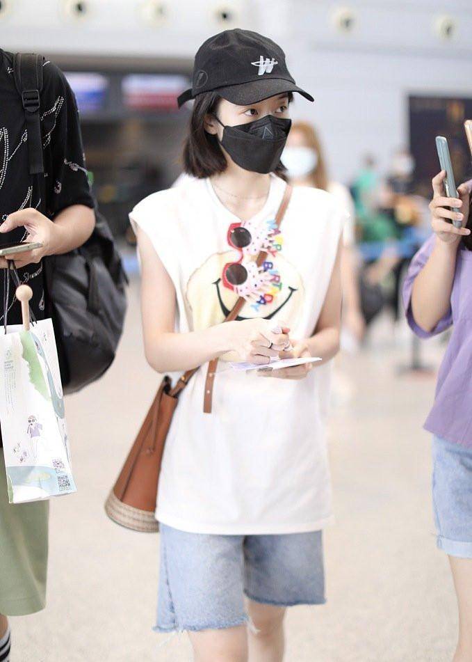 张雪迎"男友风"好足!