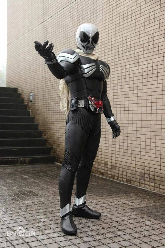 倒数第三名:假面骑士skullcrystal直接使用"骑士通票"设触一般状态的"