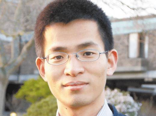 陆朝阳1982年出生于浙江画水一个小农村,学生时代他并没有展现出什么