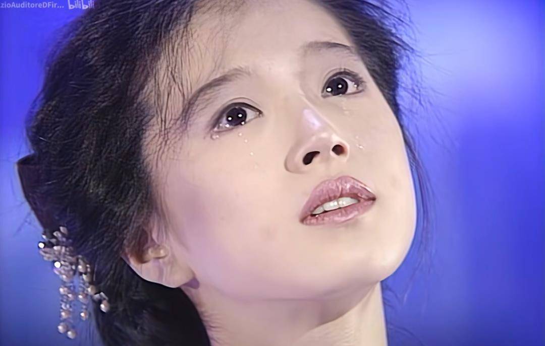 据不完全统计,她曾出演过20多部香港电影.