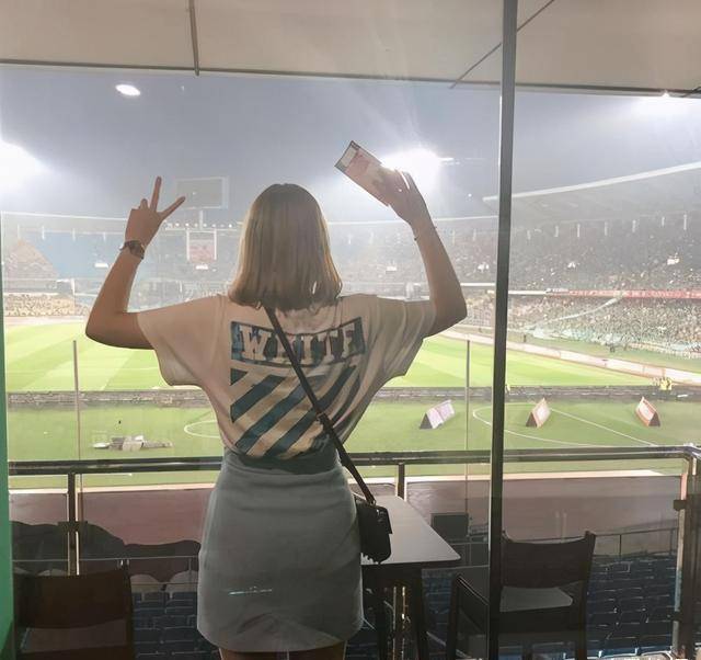 "校花"终圆篮球梦,励志女神活力十足,网友:运动成就了她_崔雅涵_梦想