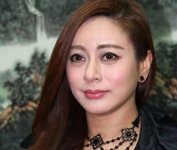 小燕子原本由她饰演,因经纪人背后搞鬼,错过大好爆红机会_李婷宜_赵薇