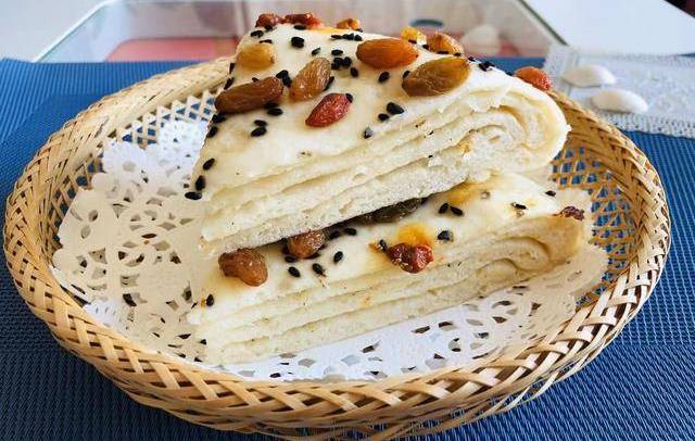 春节将至,这道蒸饼很应景,做法简单易上手,松软可口还层次分明_葡萄干