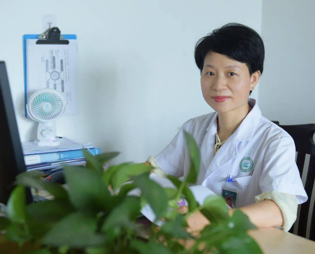 中秋美食,你可得hold住了→_月饼_患者_食用