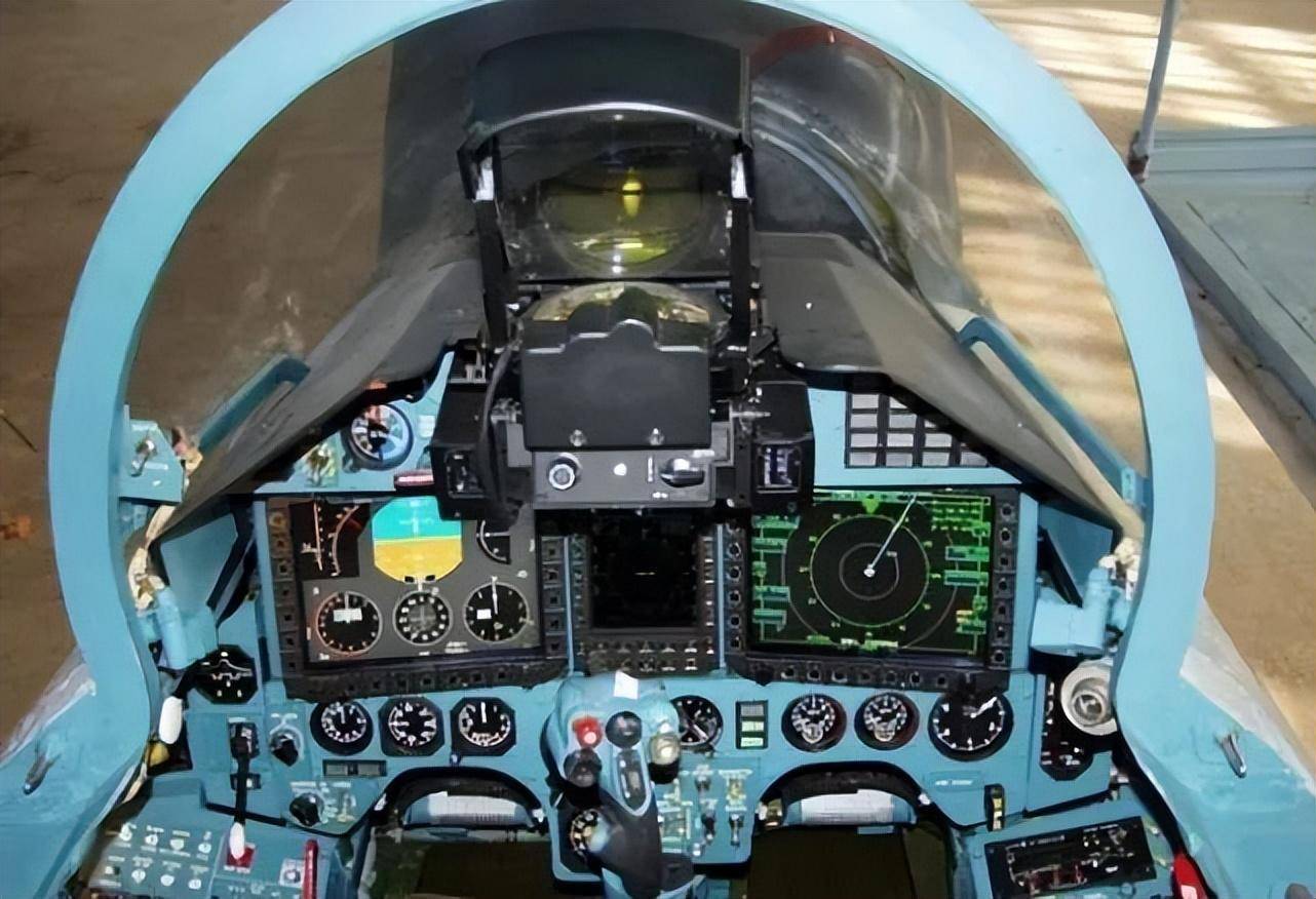 苏-35座舱内特写,伊朗如果购入该机,俄罗斯顾问也