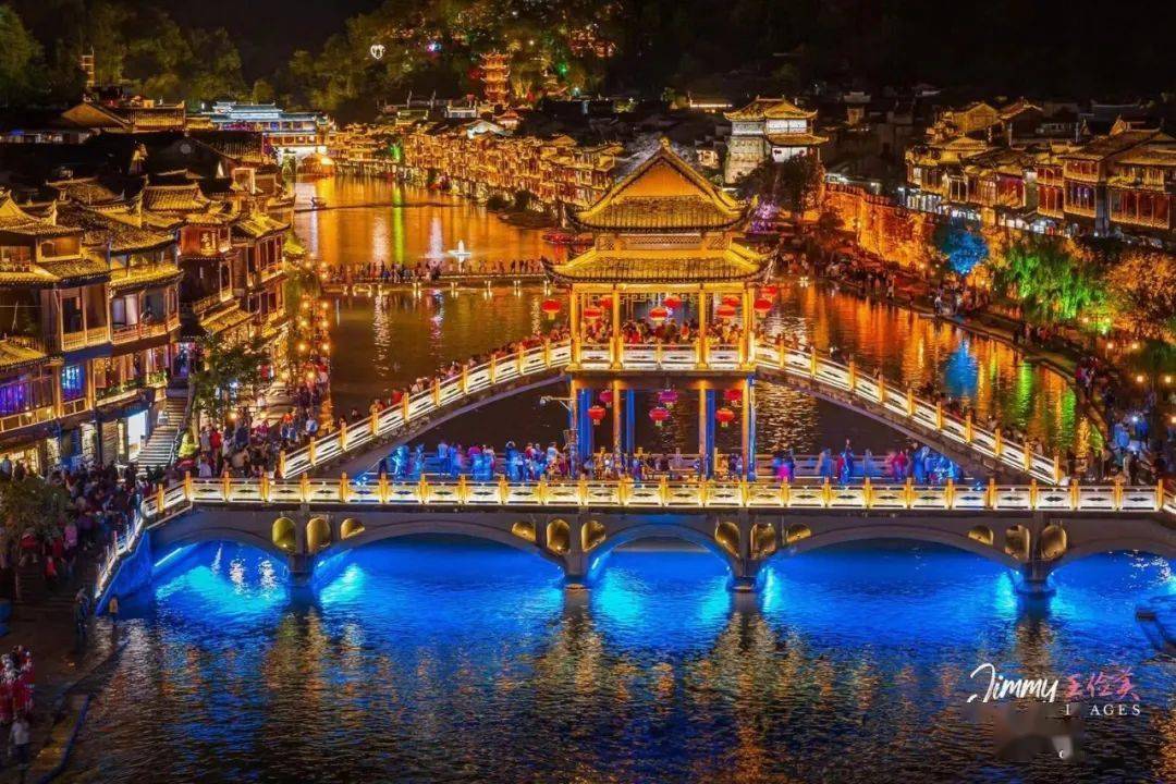 诗眼看湘西古城,水做的凤凰,夜色迷离,古雅纯粹_王俭美_摄影_小城