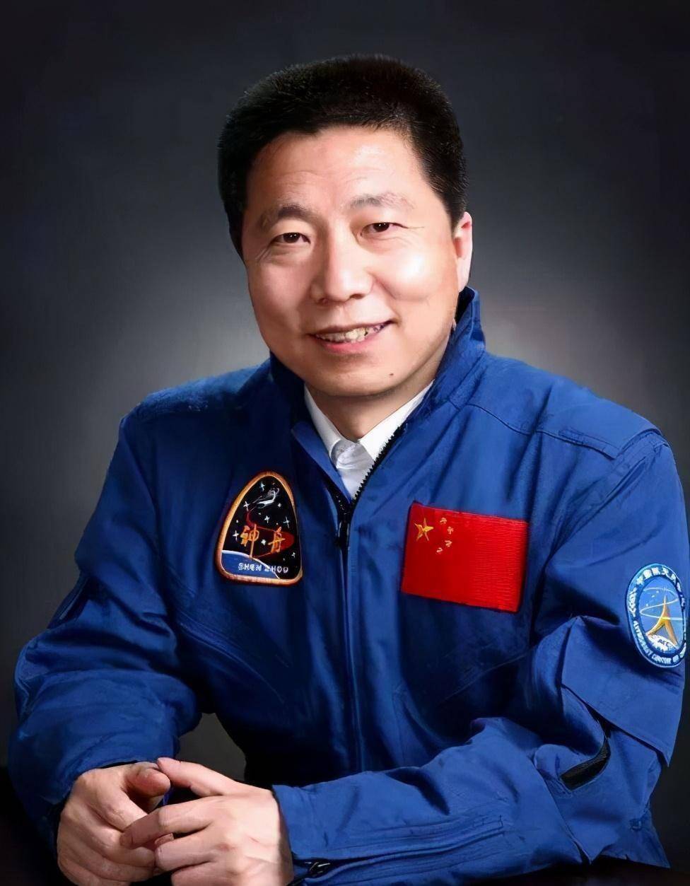 杨利伟太空听到"敲门声",17年后真相大白,庆幸他当时的选择