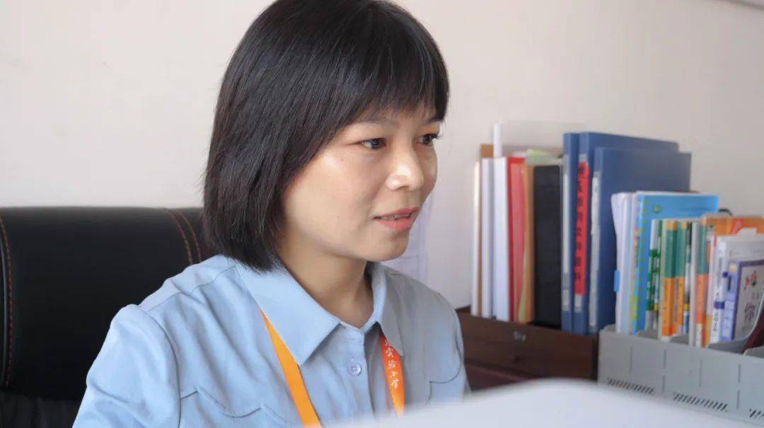 何佳:平凡岗位勤耕耘 用爱呵护待花开_教学_大方县_工作