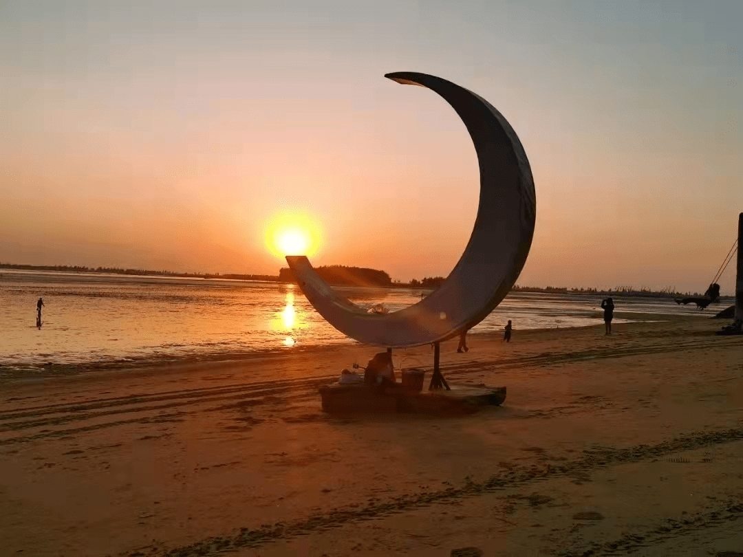 8公里长的弧形天然沙滩钦州最美浅水海湾犀丽湾犀丽湾极佳赏月地就是