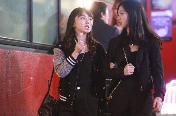 《暗夜守护者》陈展鹏陈炜演母子 21岁"御用学生妹"爆哭认错_区明妙