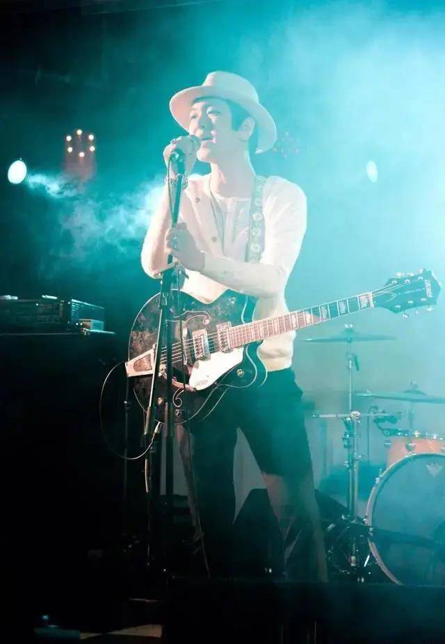 张哲轩_张曼乐_月亮