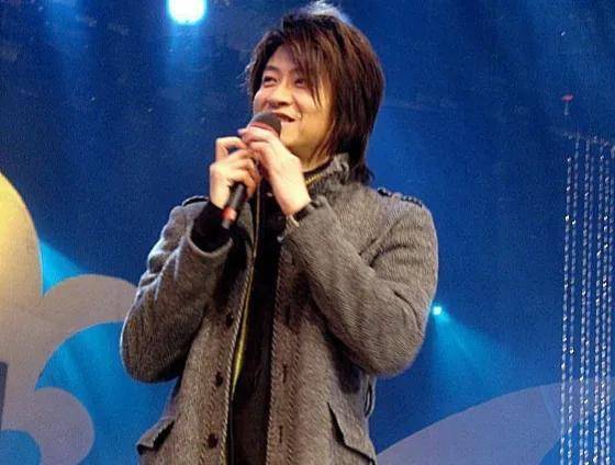 游鸿明,娶空姐妻子恩爱40年,两个女儿可爱甜美如今活成人生赢家_音乐