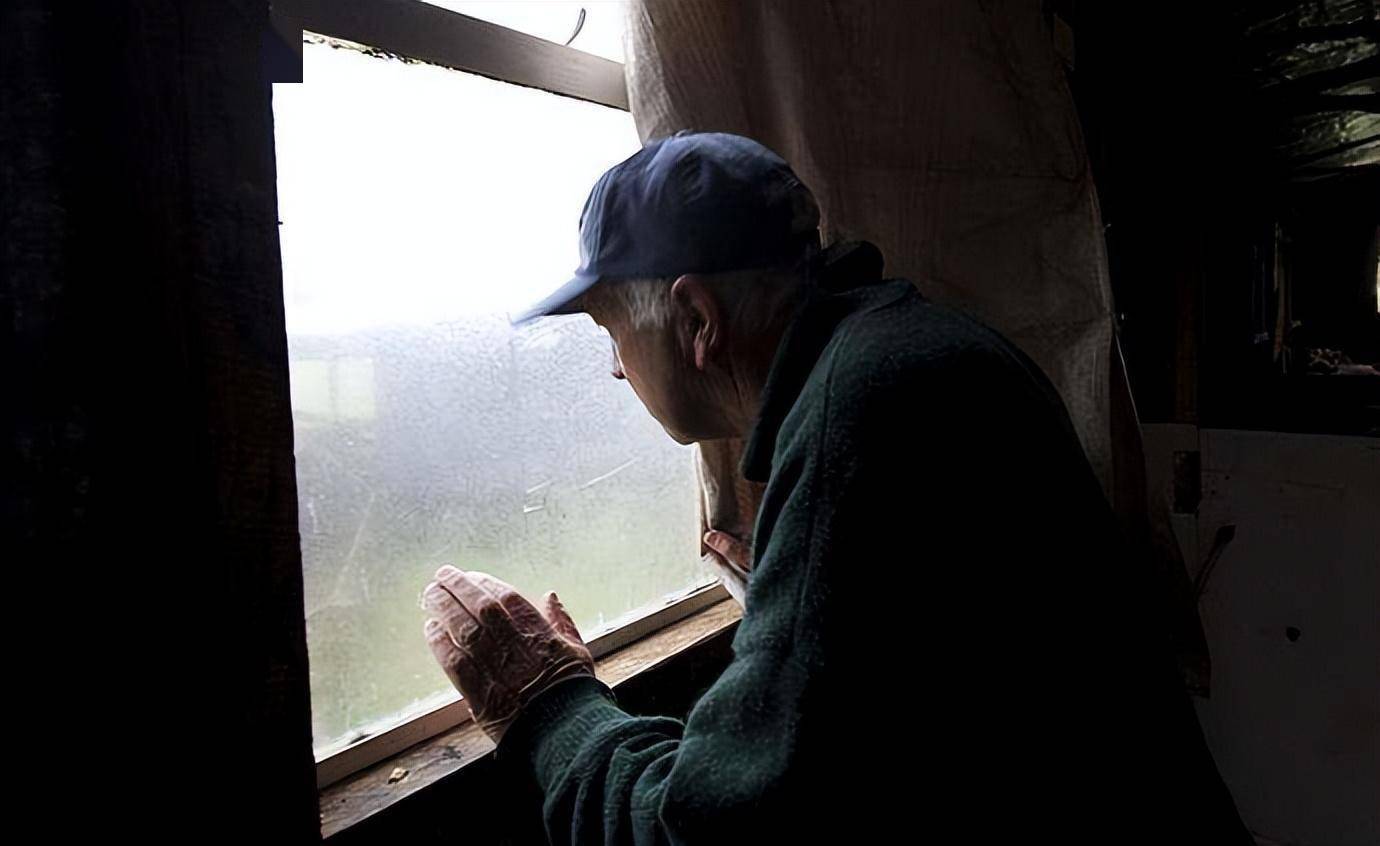 为什么很多独居老人反而寿命更长?过来人道出3个现实的原因