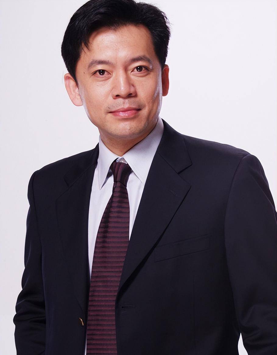 人间清醒何政军,专心演戏,只爱一人,简单幸福才是人生真谛_范雨_军人
