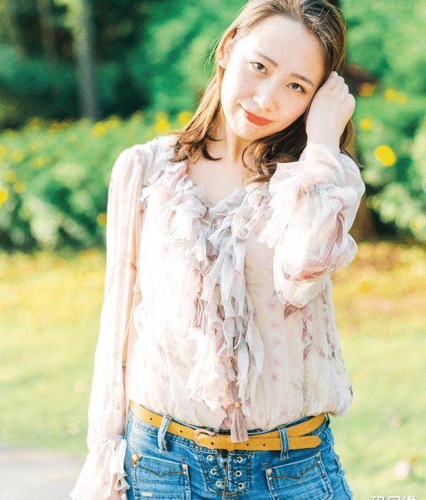 看看下面这些穿搭就知道了_气质_的设计_感觉