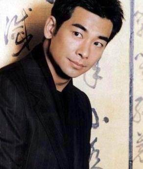 视梅艳芳为挚爱,七段恋情被爆私,功夫明星赵文卓的绚烂爱情_陈冬梅